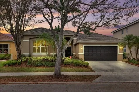 905 Sunflower Circle Weston FL 33327