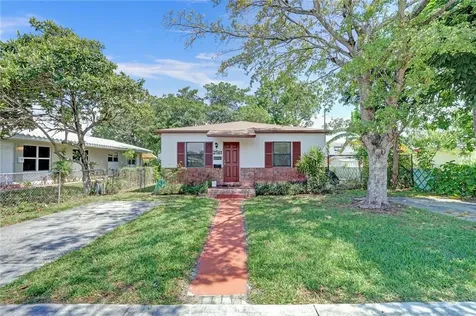 2511 Roosevelt Street Hollywood FL 33020