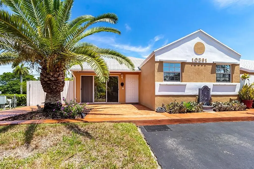 10391 SW 205th Terrace Cutler Bay FL 33189