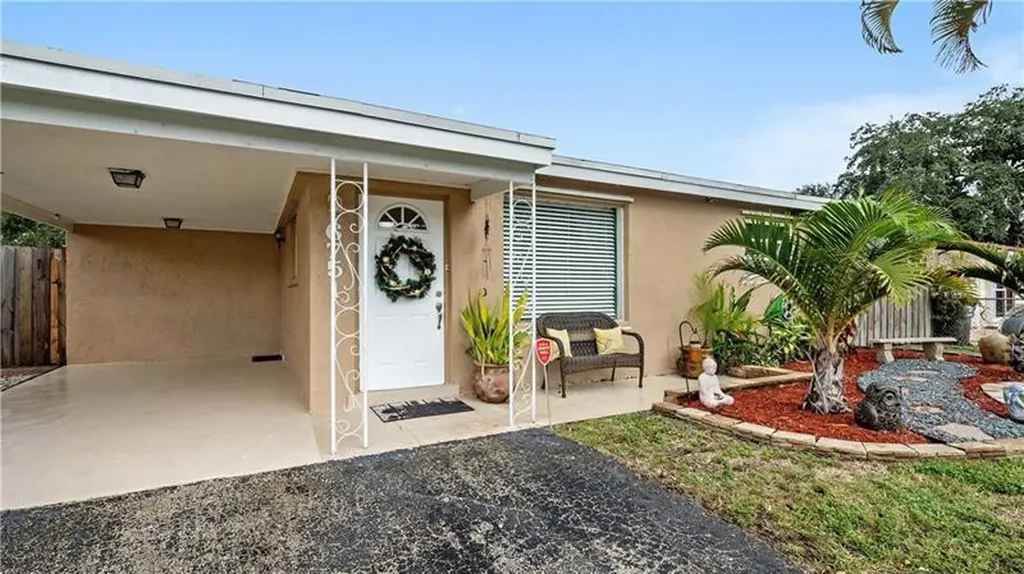 6751 Atlanta Street Hollywood FL 33024