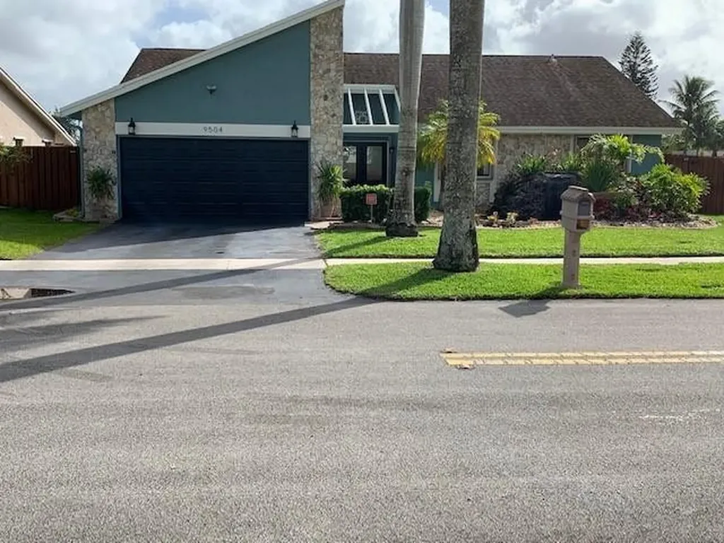 9504 NW 46th Street Sunrise FL 33351