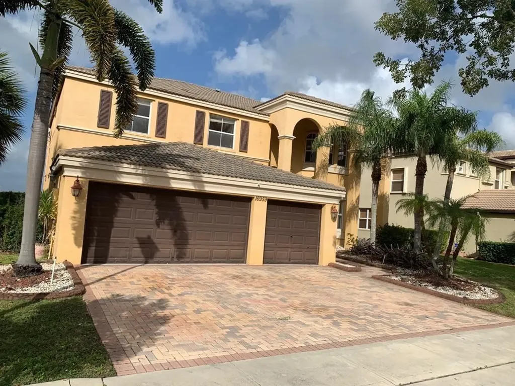 16959 SW 16th Street Pembroke Pines FL 33027