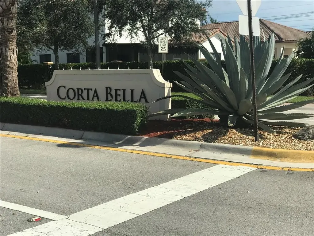 3932 NW 85th Avenue Pembroke Pines FL 33024