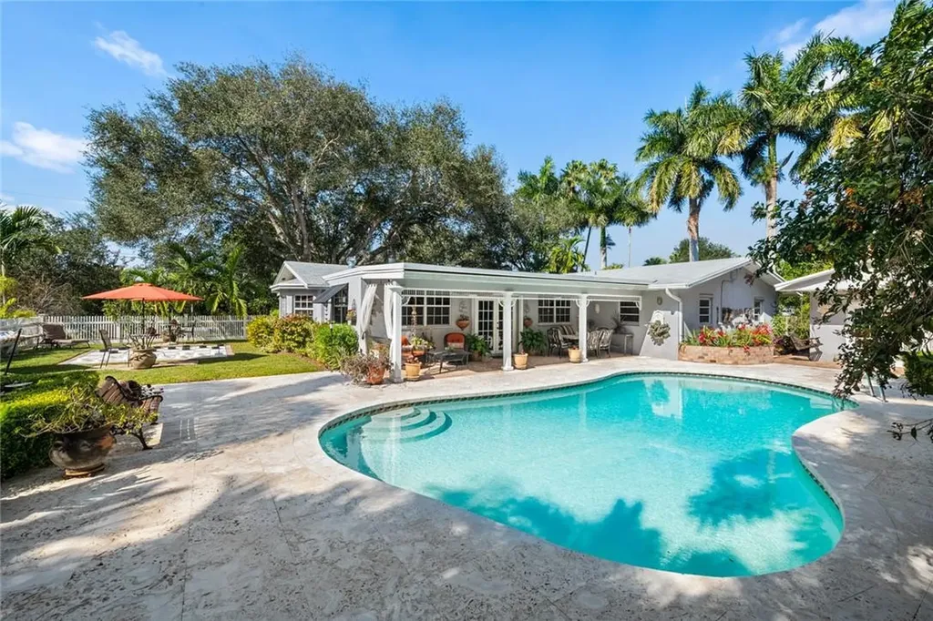 1550 NW 114th Avenue Plantation FL 33323
