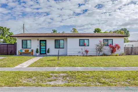 17927 NW 78th Place Hialeah FL 33015