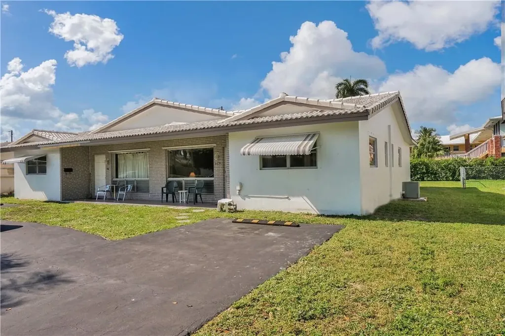1121 NE 26th Avenue Pompano Beach FL 33062