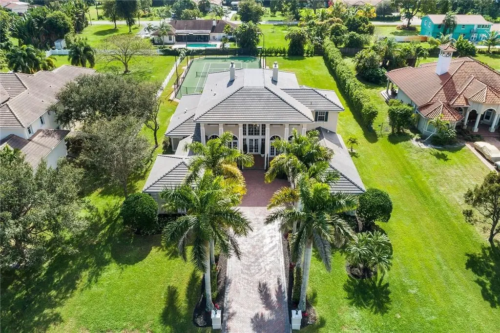11890 NW 4th Street Plantation FL 33325