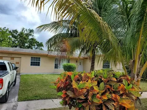 2270 NW 33rd Avenue Lauderdale Lakes FL 33311