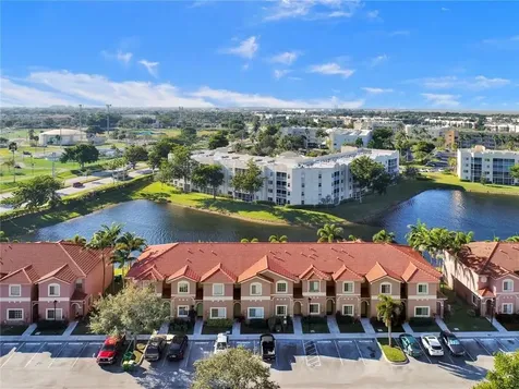 7859 Catalina Circle Tamarac FL 33321