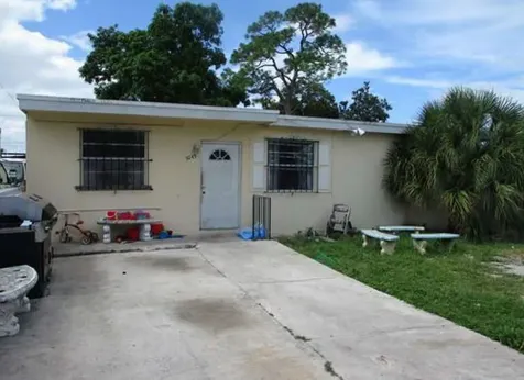 3045 NW 106th Street Miami FL 33147