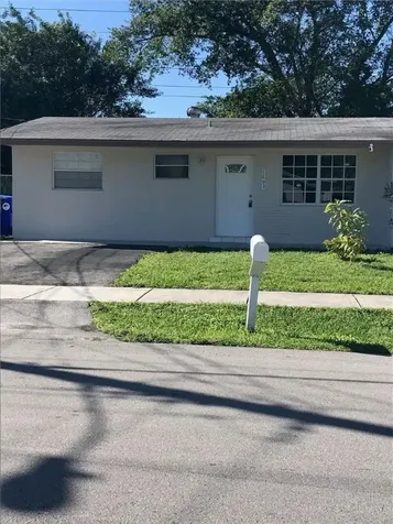 1893 SW 70th Way North Lauderdale FL 33068