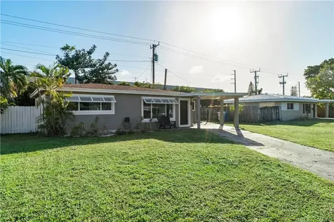 380 SW 14th Court Pompano Beach FL 33060