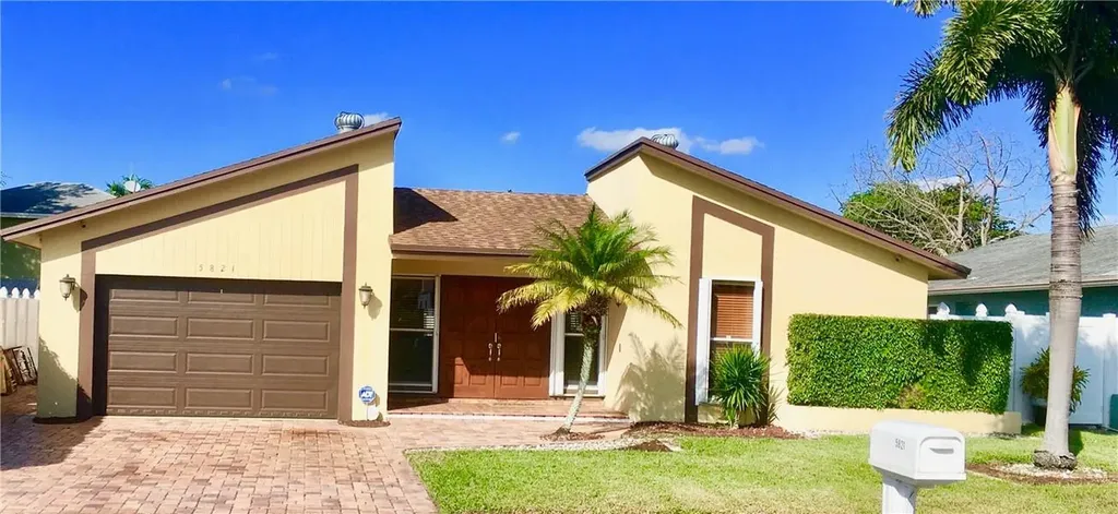 5821 NW 56th Place Tamarac FL 33319