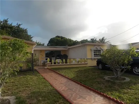 3598 NW 39th Street Lauderdale Lakes FL 33309