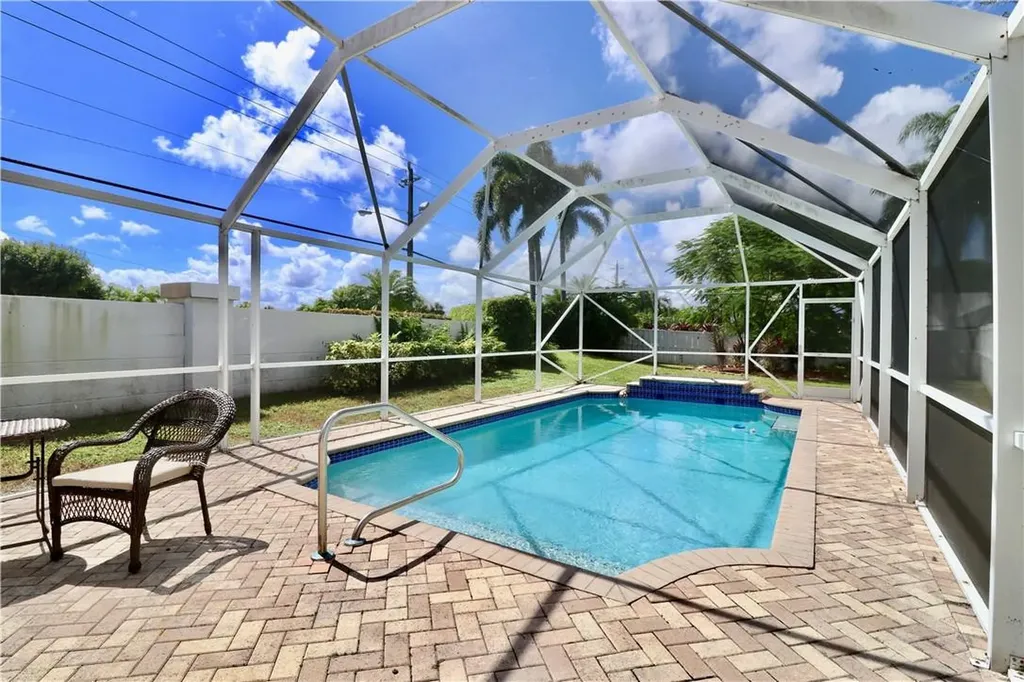 23237 Bentley Place Boca Raton FL 33433