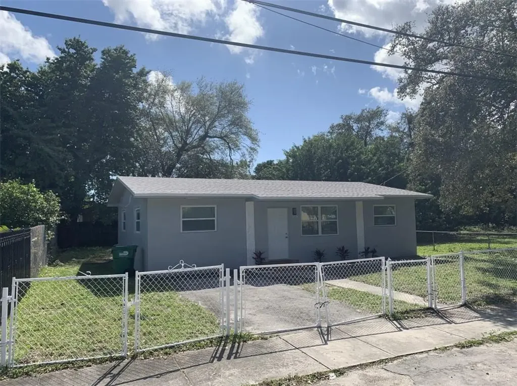 2942 NW 45th Street Miami FL 33142