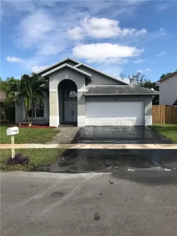 1301 SW 97th Avenue Pembroke Pines FL 33025