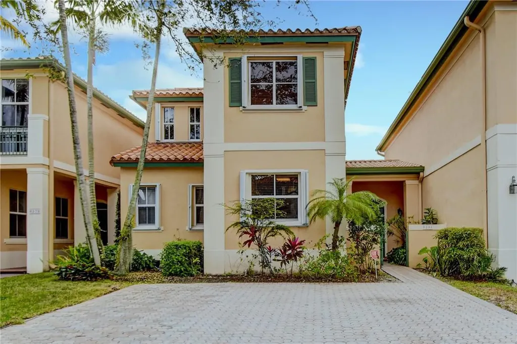 8384 NW 143rd Terrace Miami Lakes FL 33016