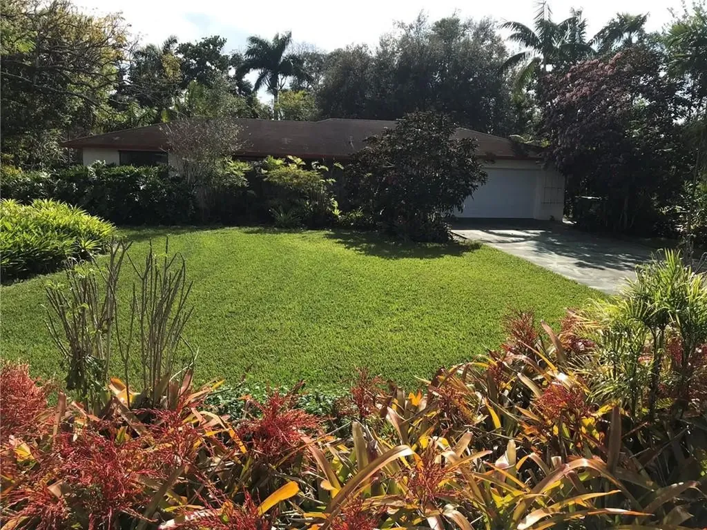 12500 SW 12th Street Davie FL 33325