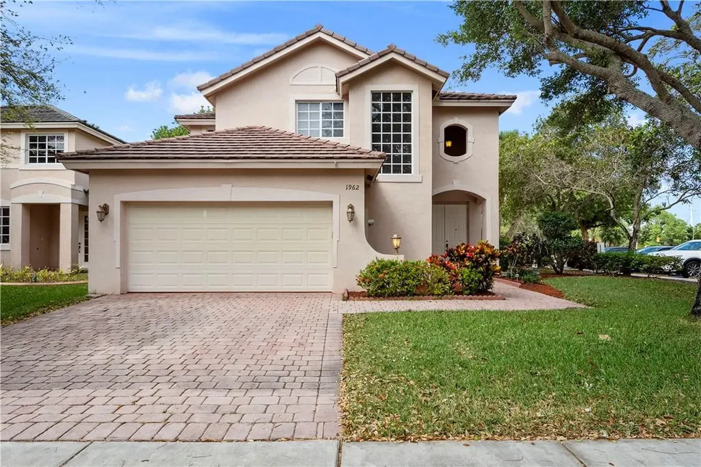 1962 NW 100th Avenue Pembroke Pines FL 33024