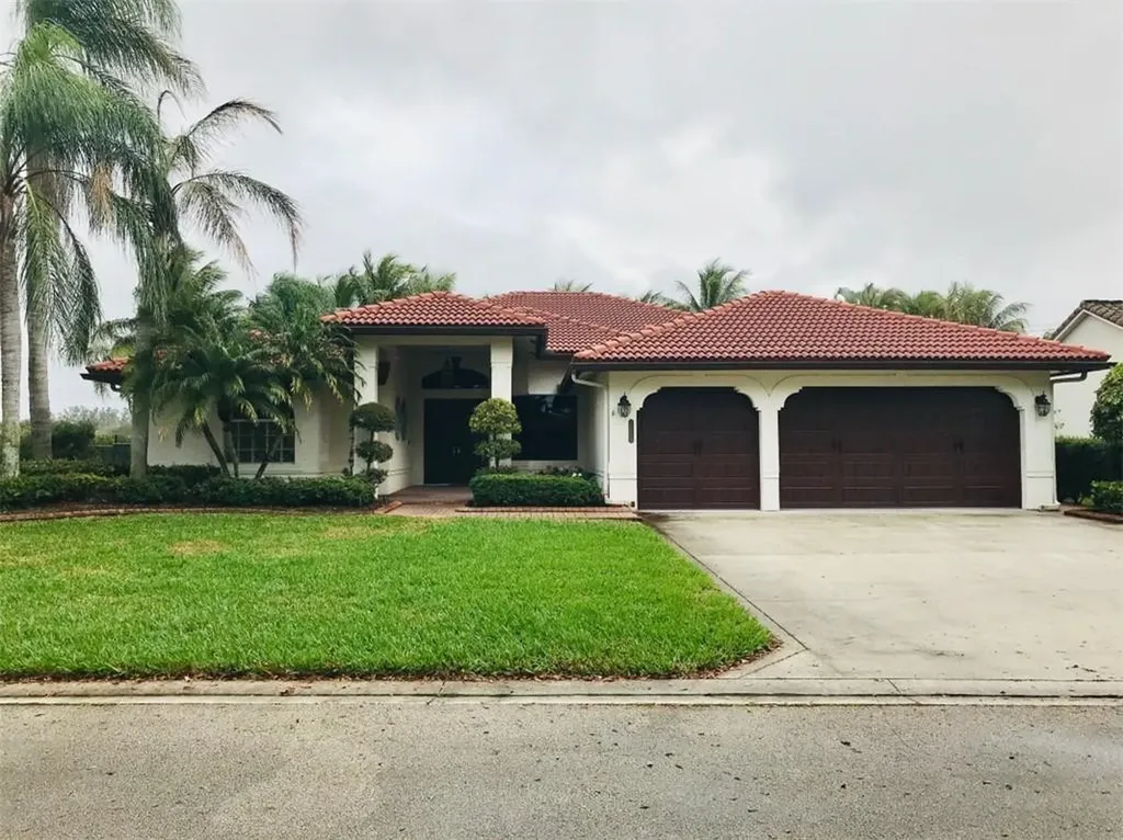 10466 NW 48th Place Coral Springs FL 33076