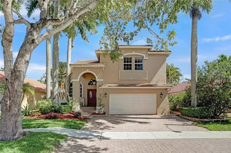 1051 NW 184th Terrace Pembroke Pines FL 33029