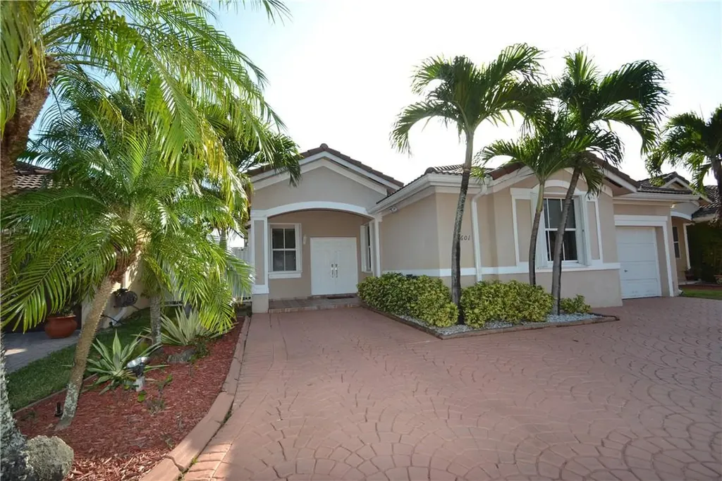 19601 NW 77th Court Hialeah FL 33015