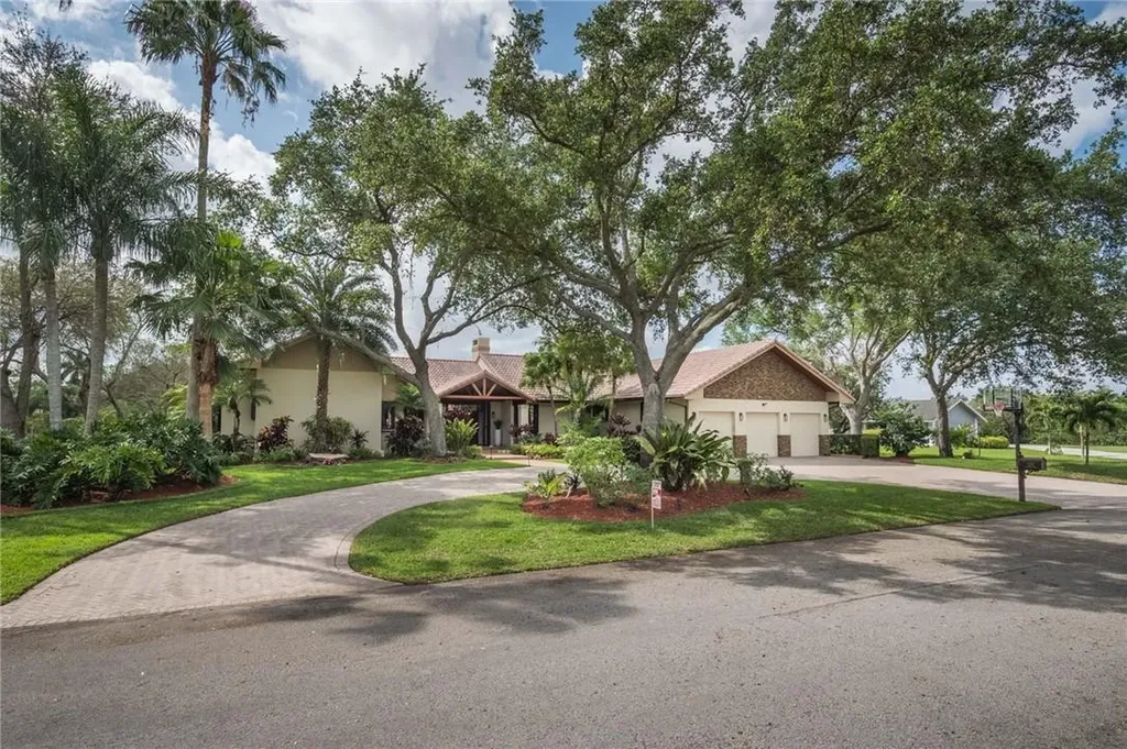 11918 Oakleaf Drive Davie FL 33330