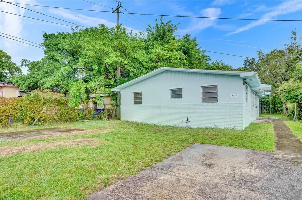 4521 NW 14th Avenue Miami FL 33142