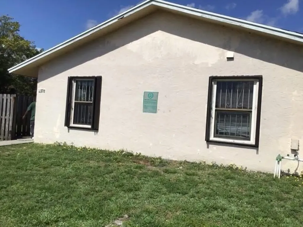 2331 NW 2nd Street Pompano Beach FL 33069