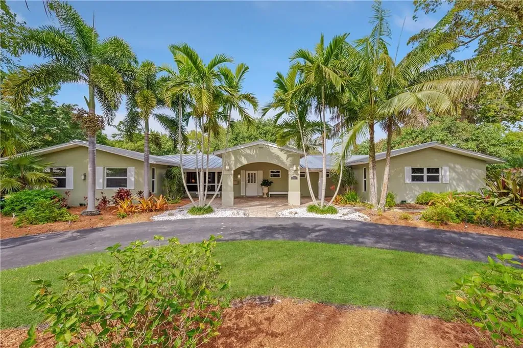 6001 Almond Terrace Plantation FL 33317
