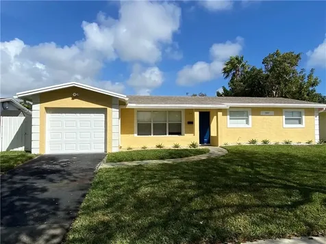 2823 Cleveland Street Hollywood FL 33020