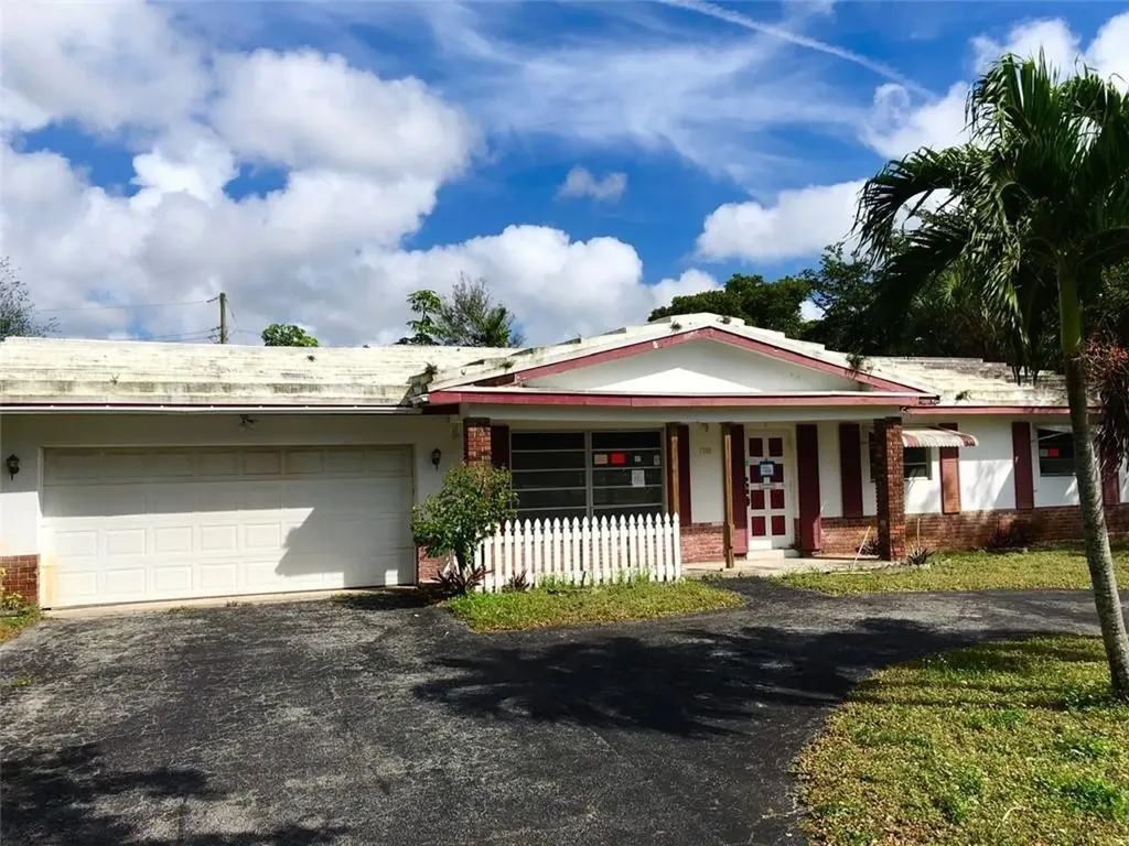 1100 NW 70th Terrace Plantation FL 33313