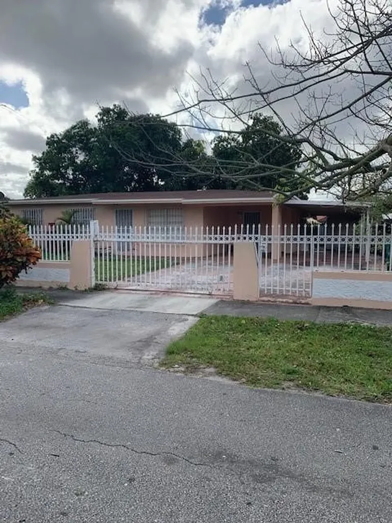 17740 NW 55th Court Miami Gardens FL 33055