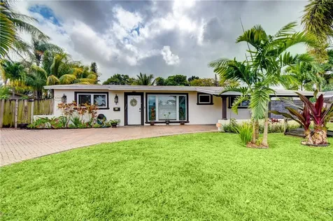 6360 SW 1st Court Pembroke Pines FL 33023