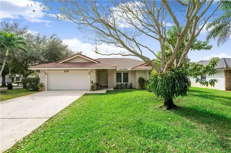7104 NW 43rd Street Coral Springs FL 33065