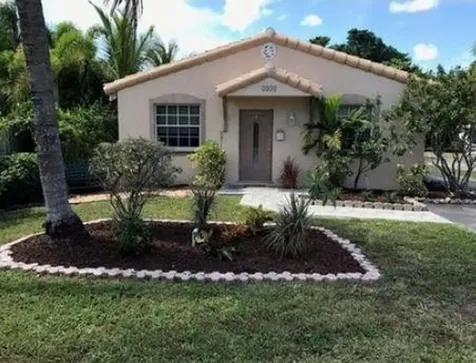 2439 Fillmore Street Hollywood FL 33020