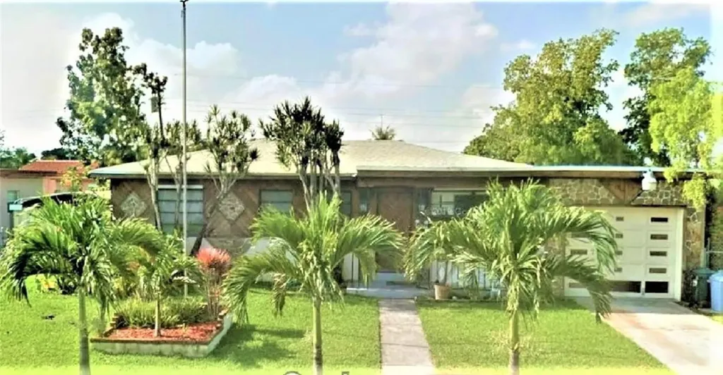 6726 SW 18th Street Pembroke Pines FL 33023