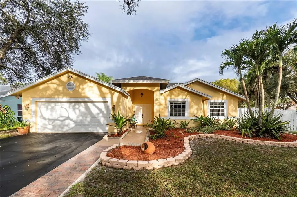 5796 SW 89th Lane Cooper City FL 33328
