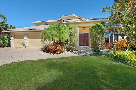 2321 NE 48th Street Lighthouse Point FL 33064