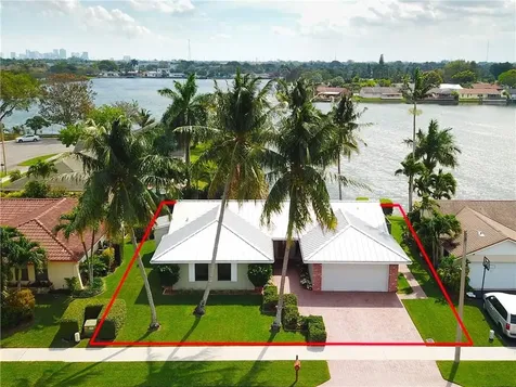1840 NW 42nd Street Oakland Park FL 33309