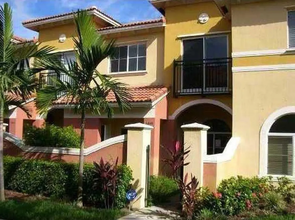 1311 N Santa Catalina Circle North Lauderdale FL 33068
