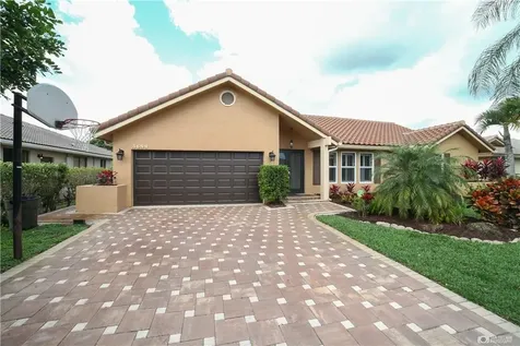 4688 NW 59th Way Coral Springs FL 33067