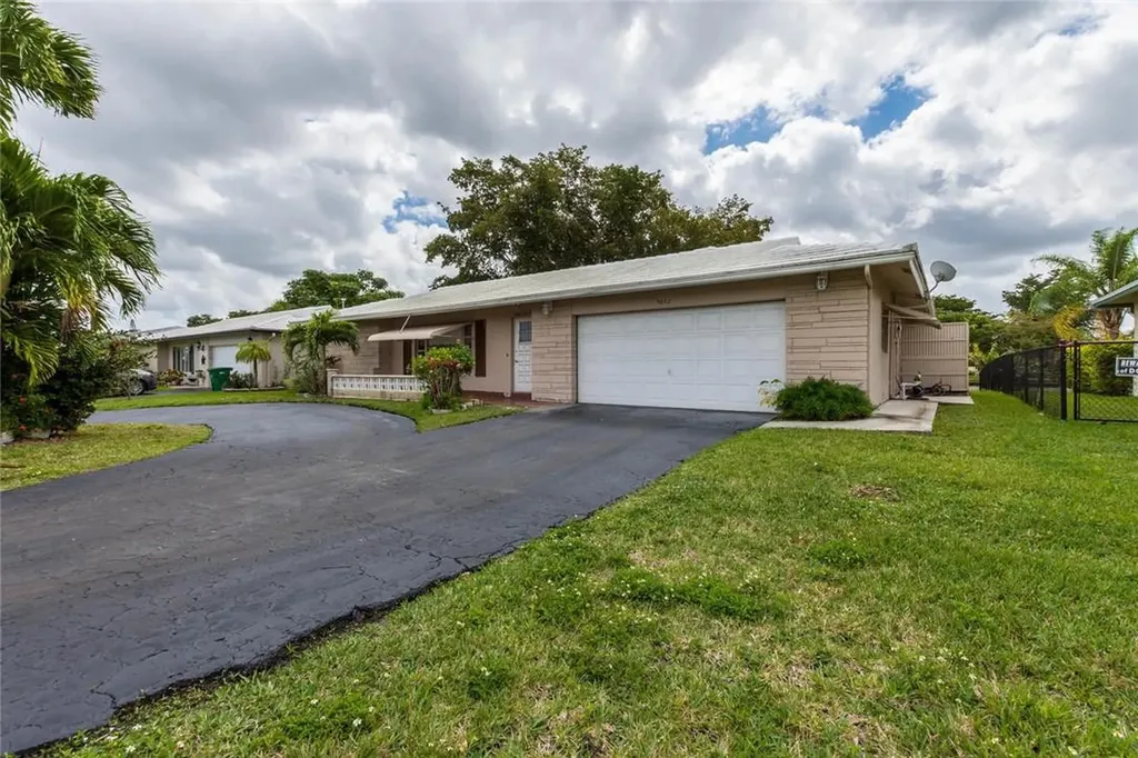 9602 NW 66th Street Tamarac FL 33321