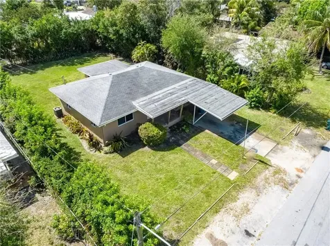 660 NE 35th Street Oakland Park FL 33334