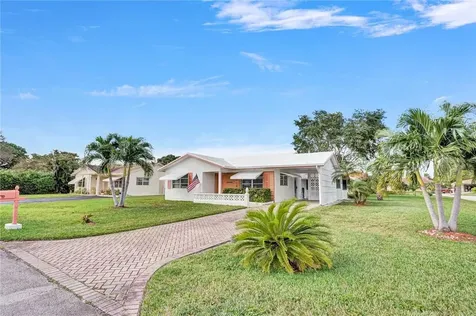 7011 NW 95th Avenue Tamarac FL 33321