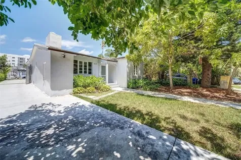 805 NW 7th Street Road Miami FL 33136