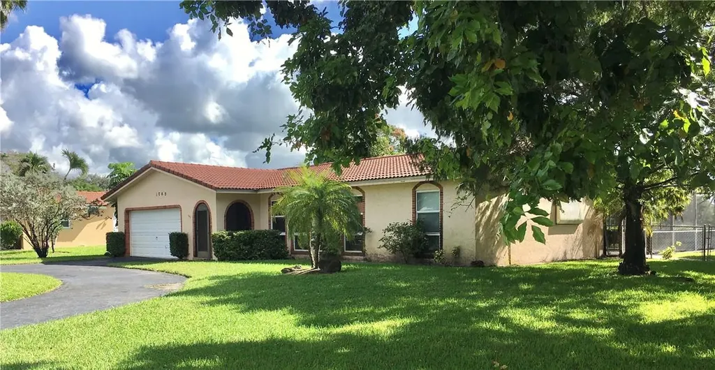 1049 NW 84th Drive Coral Springs FL 33071