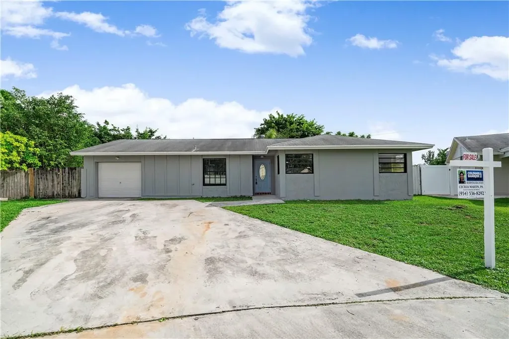 10664 Shady Pond Lane Boca Raton FL 33428
