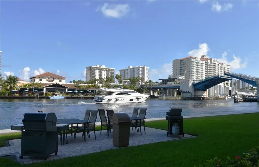 2895 NE 32nd Street Fort Lauderdale FL 33306